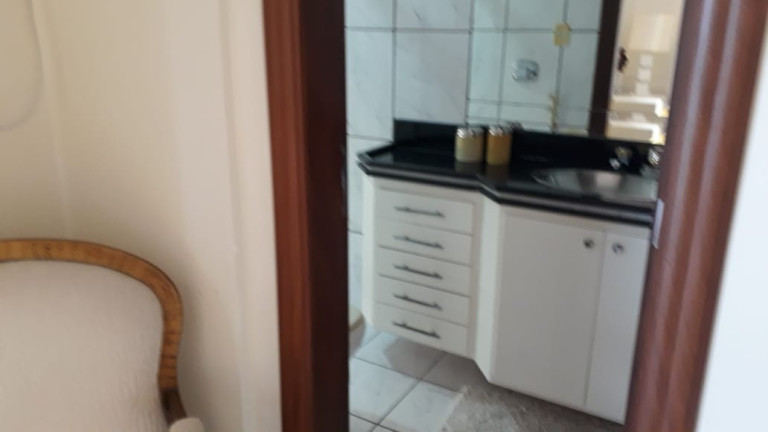 Imagem Imóvel com 4 Quartos à Venda, 240 m² em Centro - Guarapari Imagem Imóvel com 4 Quartos à Venda, 240 m² em Centro - Guarapari