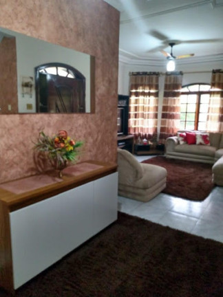 Sobrado com 3 Quartos à Venda, 310 m² em Jardim Santa Maria - Jacareí