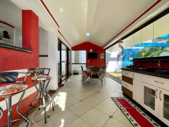 Casa com 6 Quartos à Venda, 600 m² em Nossa Senhora De Lourdes - Santa Maria