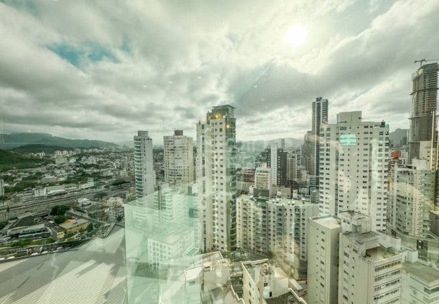 Imagem Apartamento com 3 Quartos à Venda, 139 m² em Centro - Balneário Camboriú Imagem Apartamento com 3 Quartos à Venda, 139 m² em Centro - Balneário Camboriú