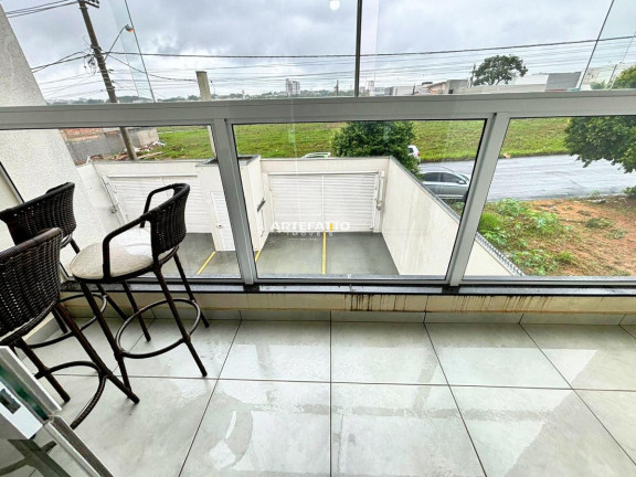 Imagem Apartamento com 2 Quartos à Venda, 80 m²