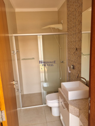 Imagem Casa com 3 Quartos à Venda, 196 m² em São Francisco - Campo Grande Imagem Casa com 3 Quartos à Venda, 196 m² em São Francisco - Campo Grande