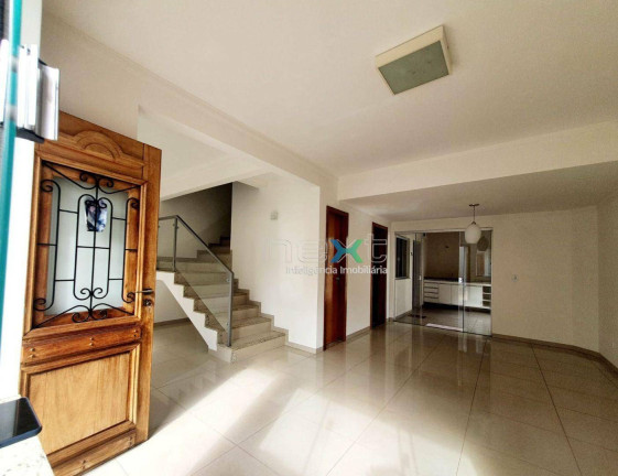 Sobrado com 3 Quartos à Venda, 170 m² em Chácara Cachoeira - Campo Grande