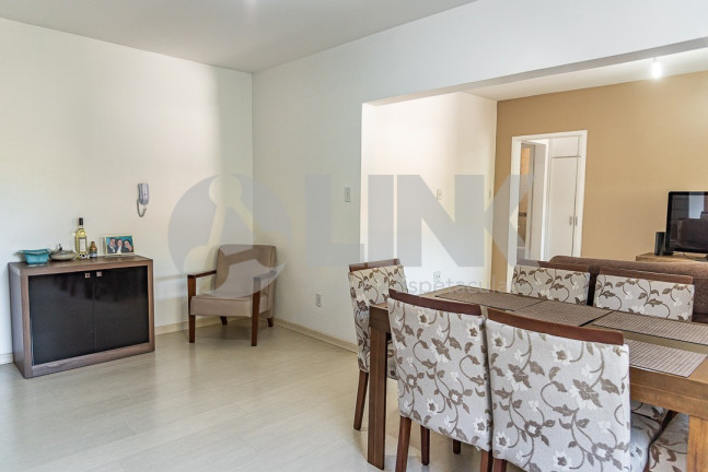 Imagem Imóvel com 2 Quartos à Venda, 111 m² em Santo Antônio - Porto Alegre Imagem Imóvel com 2 Quartos à Venda, 111 m² em Santo Antônio - Porto Alegre