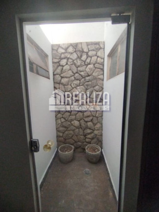 Imagem Casa com 3 Quartos à Venda, 180 m² em Conjunto Cássio Rezende - Uberaba Imagem Casa com 3 Quartos à Venda, 180 m² em Conjunto Cássio Rezende - Uberaba