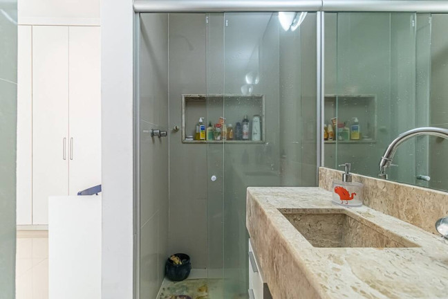 Imagem Apartamento com 2 Quartos à Venda, em Ipanema - Rio De Janeiro Imagem Apartamento com 2 Quartos à Venda, em Ipanema - Rio De Janeiro