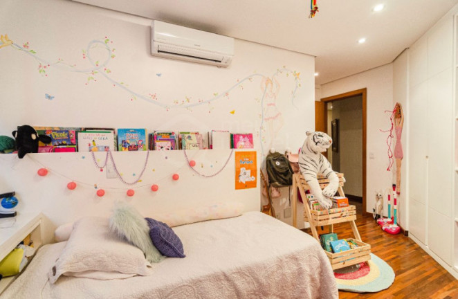 Imagem Apartamento com 3 Quartos à Venda, 200 m²
