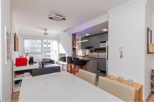 Imagem Apartamento com 2 Quartos à Venda, 57 m² em São Sebastião - Porto Alegre Imagem Apartamento com 2 Quartos à Venda, 57 m² em São Sebastião - Porto Alegre