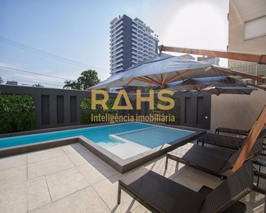 Apartamento com 4 Quartos à Venda, 252 m² em Centro - Joinville