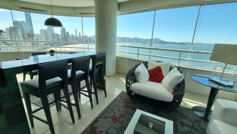 Apartamento com 3 Quartos à Venda, 185 m² em Centro - Balneário Camboriú