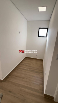 Imagem Sobrado com 3 Quartos à Venda, 143 m² em Villas Do Jaguari - Santana De Parnaíba