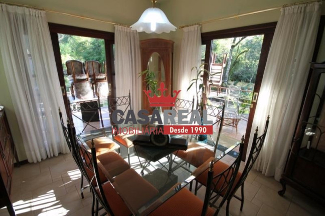 Imagem Casa com 4 Quartos à Venda, 400 m² em Butiatuvinha - Curitiba Imagem Casa com 4 Quartos à Venda, 400 m² em Butiatuvinha - Curitiba