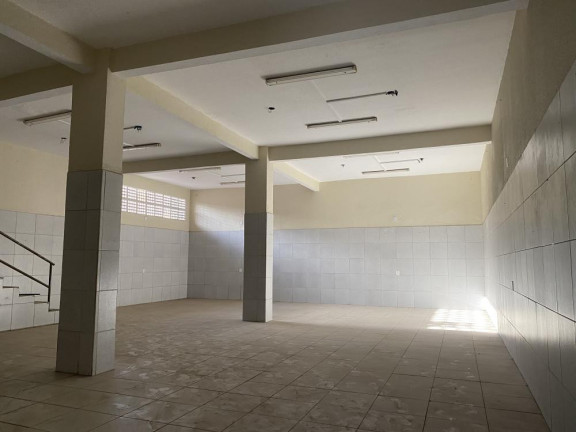 Imóvel à Venda, 400 m² em Jereissati I - Maracanaú