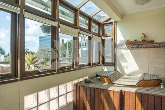 Imagem Casa com 5 Quartos à Venda, 297 m² em Chácara Das Pedras - Porto Alegre