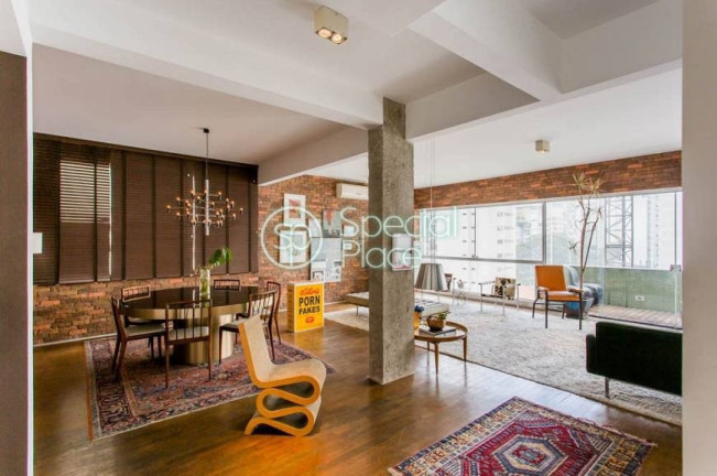 Apartamento com 2 Quartos à Venda, 300 m² em Jardim América - São Paulo