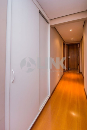 Imagem Imóvel com 3 Quartos à Venda, 383 m² em Auxiliadora - Porto Alegre Imagem Imóvel com 3 Quartos à Venda, 383 m² em Auxiliadora - Porto Alegre