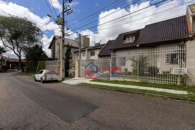 Imagem Casa com 4 Quartos à Venda, 243 m² em Pilarzinho - Curitiba
