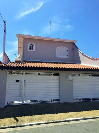 Sobrado com 3 Quartos à Venda, 211 m² em Centro - Poá