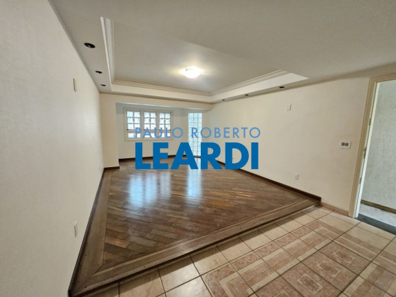 Sobrado com 3 Quartos à Venda, 253 m² em Vila Valparaíso - Santo André