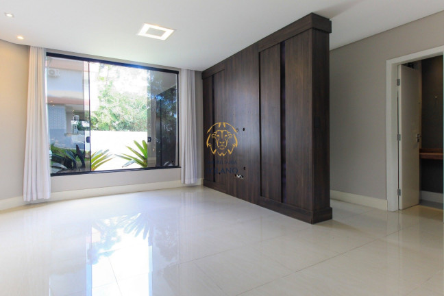Imagem Casa de Condomínio com 3 Quartos à Venda, 360 m² em Bacacheri - Curitiba