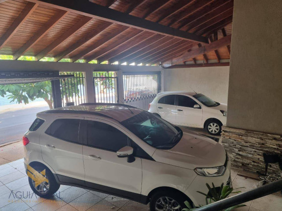 Imagem Casa com 3 Quartos à Venda, 204 m² em Centro - Campo Grande