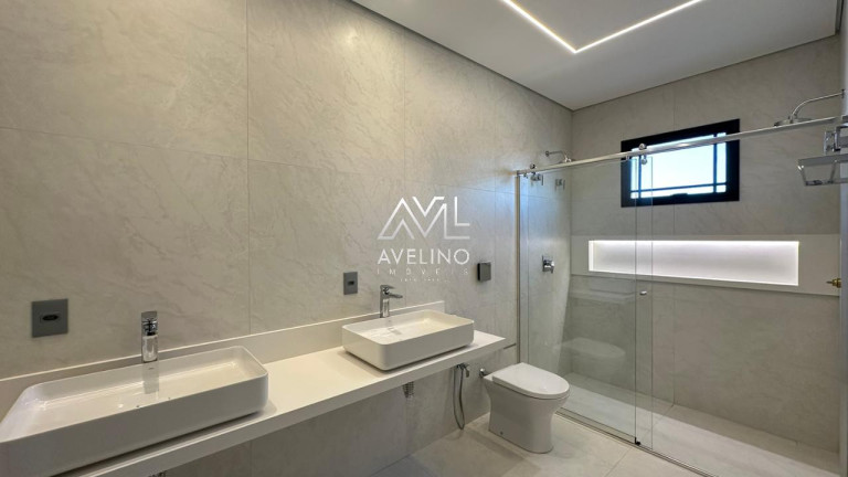 Imagem Sobrado com 4 Quartos à Venda, 300 m² em Vila Carlota - Campo Grande Imagem Sobrado com 4 Quartos à Venda, 300 m² em Vila Carlota - Campo Grande