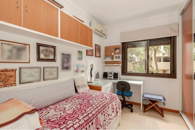 Imagem Imóvel com 2 Quartos à Venda, 79 m² em Petrópolis - Porto Alegre Imagem Imóvel com 2 Quartos à Venda, 79 m² em Petrópolis - Porto Alegre