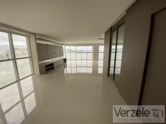 Imagem Apartamento com 4 Quartos à Venda, 237 m² em Barra Sul - Balneário Camboriú Imagem Apartamento com 4 Quartos à Venda, 237 m² em Barra Sul - Balneário Camboriú