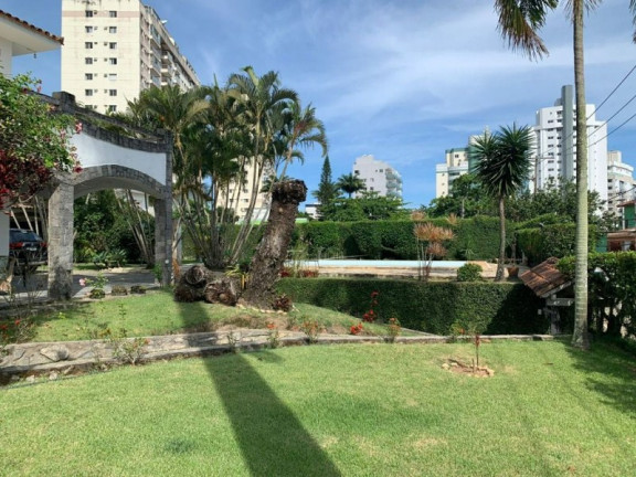 Imagem Casa com 5 Quartos para Alugar, 900 m² em Glória - Macaé Imagem Casa com 5 Quartos para Alugar, 900 m² em Glória - Macaé