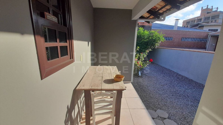 Imagem Casa com 3 Quartos à Venda, 87 m² em Meia Praia - Navegantes Imagem Casa com 3 Quartos à Venda, 87 m² em Meia Praia - Navegantes