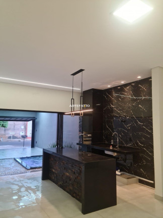 Imagem Casa com 2 Quartos à Venda, 100 m²