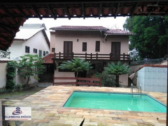 Casa com 5 Quartos à Venda, 180 m² em Itaipu - Niterói