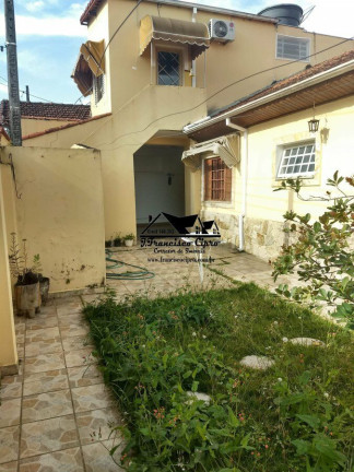 Casa com 4 Quartos à Venda, 194 m² em Pedregulho - Guaratinguetá