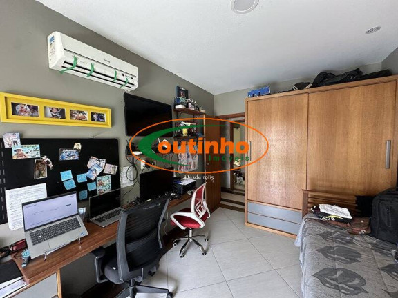 Imagem Casa com 3 Quartos à Venda, 220 m² em Andaraí - Rio De Janeiro Imagem Casa com 3 Quartos à Venda, 220 m² em Andaraí - Rio De Janeiro