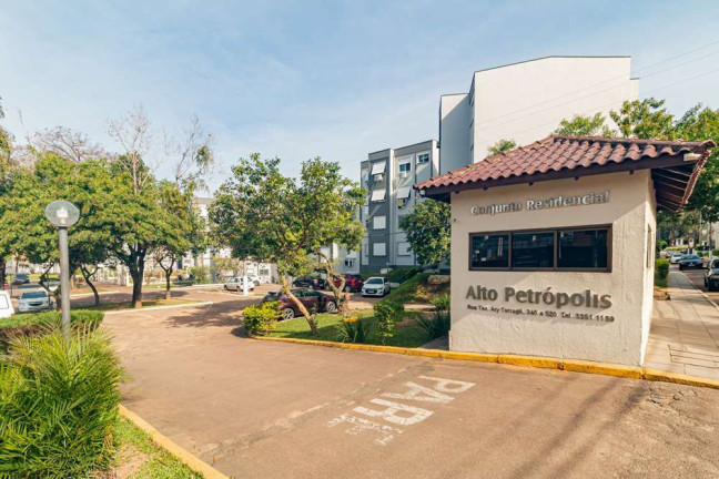 Imagem Apartamento com 2 Quartos à Venda, 48 m² em Jardim Itu - Porto Alegre