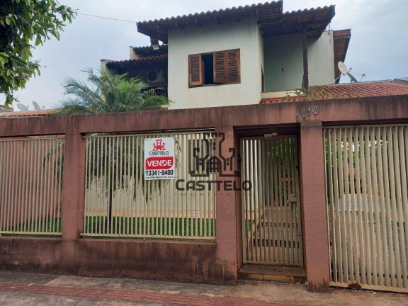 Sobrado com 4 Quartos à Venda, 183 m² em Industrial - Londrina