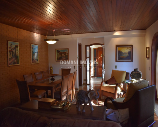 Imagem Imóvel com 4 Quartos à Venda, 170 m² em Região De Capivari - Campos Do Jordão Imagem Imóvel com 4 Quartos à Venda, 170 m² em Região De Capivari - Campos Do Jordão