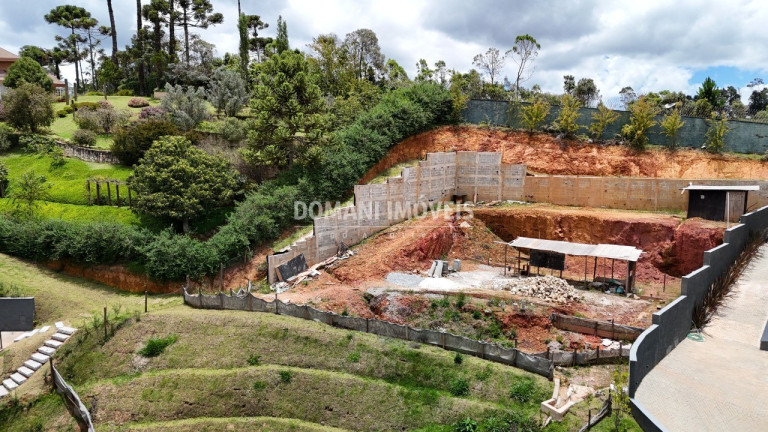 Imagem Terreno à Venda, 1.010 m² em Região Do Alto Do Capivari - Campos Do Jordão Imagem Terreno à Venda, 1.010 m² em Região Do Alto Do Capivari - Campos Do Jordão