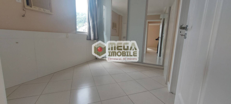 Imagem Apartamento com 3 Quartos à Venda, 80 m² em Centro - Florianópolis Imagem Apartamento com 3 Quartos à Venda, 80 m² em Centro - Florianópolis
