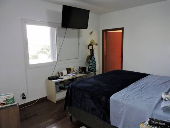 Imagem Casa de Condomínio com 4 Quartos à Venda,  em Golf Gardens - Carapicuíba