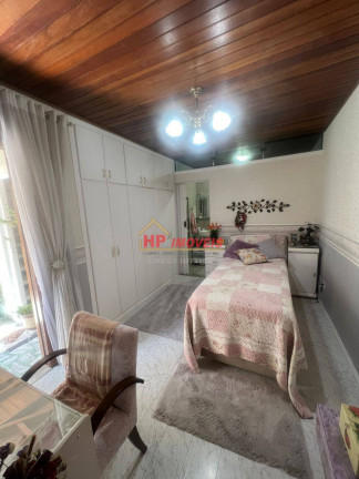 Imagem Casa com 3 Quartos à Venda, 224 m² em Jardim Das Flores - Osasco Imagem Casa com 3 Quartos à Venda, 224 m² em Jardim Das Flores - Osasco