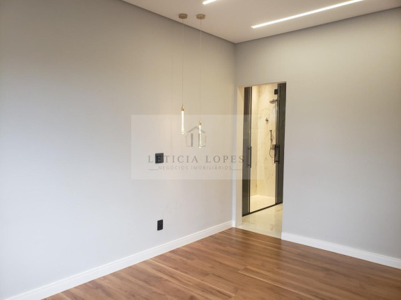 Imagem Casa com 3 Quartos à Venda, 460 m² em Medeiros - Jundiaí Imagem Casa com 3 Quartos à Venda, 460 m² em Medeiros - Jundiaí