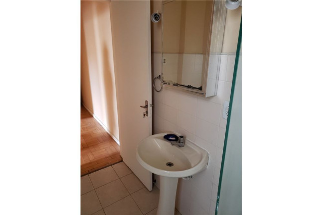 Imagem Imóvel com 2 Quartos à Venda, em Auxiliadora - Porto Alegre Imagem Imóvel com 2 Quartos à Venda, em Auxiliadora - Porto Alegre