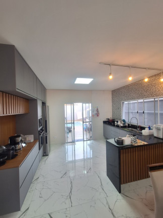 Imagem Casa com 2 Quartos para Alugar, 150 m² em Villas Do Jaguari - Santana De Parnaíba