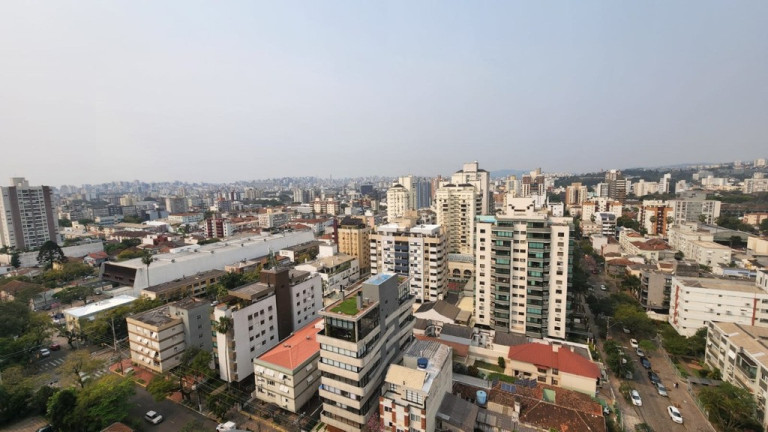 Imagem Imóvel com 3 Quartos à Venda, 206 m² em Menino Deus - Porto Alegre Imagem Imóvel com 3 Quartos à Venda, 206 m² em Menino Deus - Porto Alegre