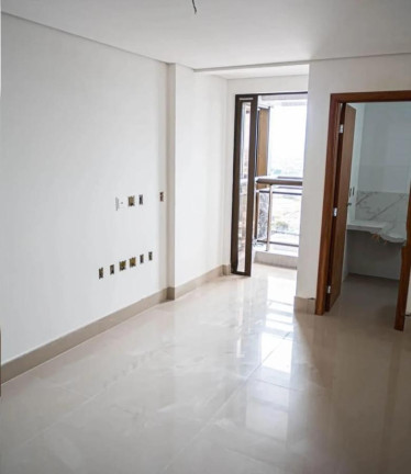 Imagem Apartamento com 4 Quartos à Venda, 225 m² em Jóquei - Teresina