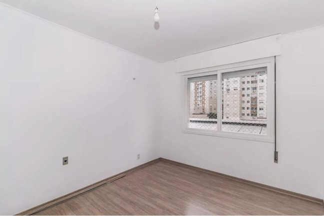 Imagem Apartamento com 2 Quartos à Venda, 69 m² em Vila Ipiranga - Porto Alegre