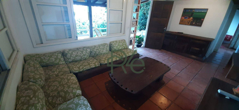 Imagem Casa com 7 Quartos à Venda, 300 m² em Angra Dos Reis - Angra Dos Reis Imagem Casa com 7 Quartos à Venda, 300 m² em Angra Dos Reis - Angra Dos Reis