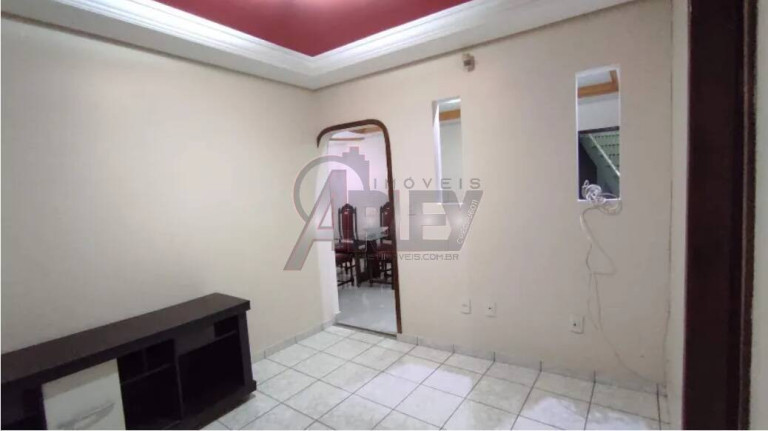 Imagem Casa com 5 Quartos à Venda, em Canelas - Montes Claros Imagem Casa com 5 Quartos à Venda, em Canelas - Montes Claros