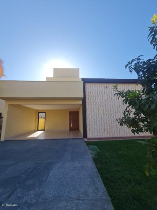Casa com 3 Quartos à Venda, 218 m² em Residencial Goiânia Golfe Clube - Goiânia